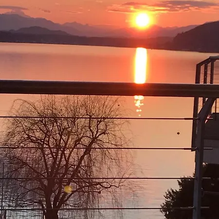 Apartment Lake's *